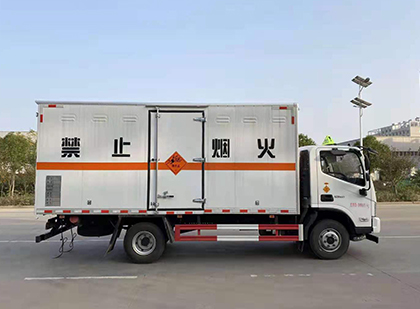 江阴爆破器材运输车